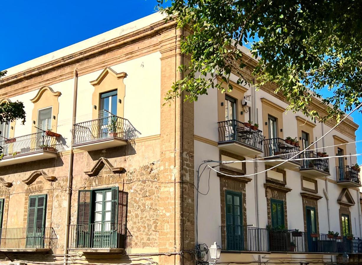 Cortile Umberto I Acomodação com café da manhã Cefalù Exterior foto