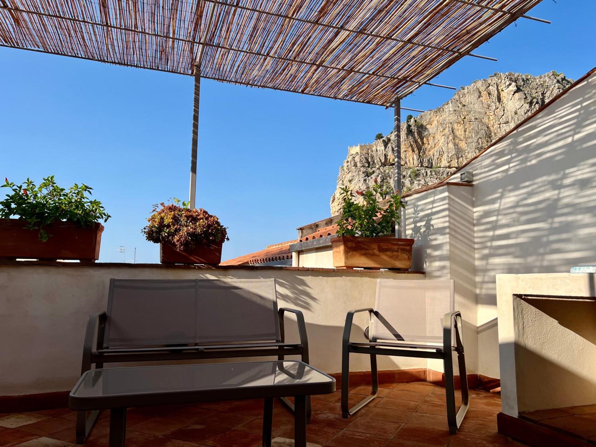 Cortile Umberto I Acomodação com café da manhã Cefalù Exterior foto